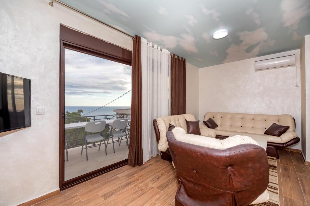 Kaom Lux Apartment Dobra Voda Luaran gambar