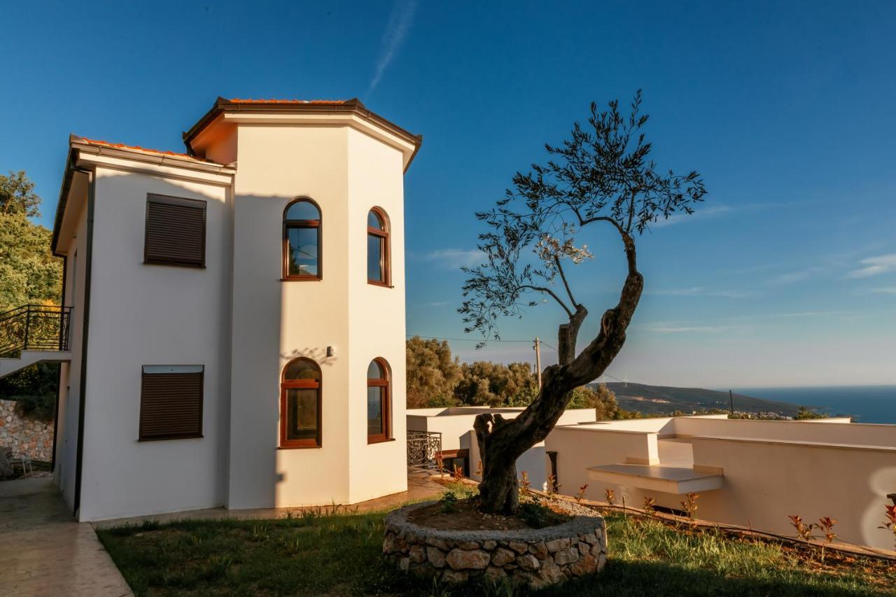Kaom Lux Apartment Dobra Voda Luaran gambar